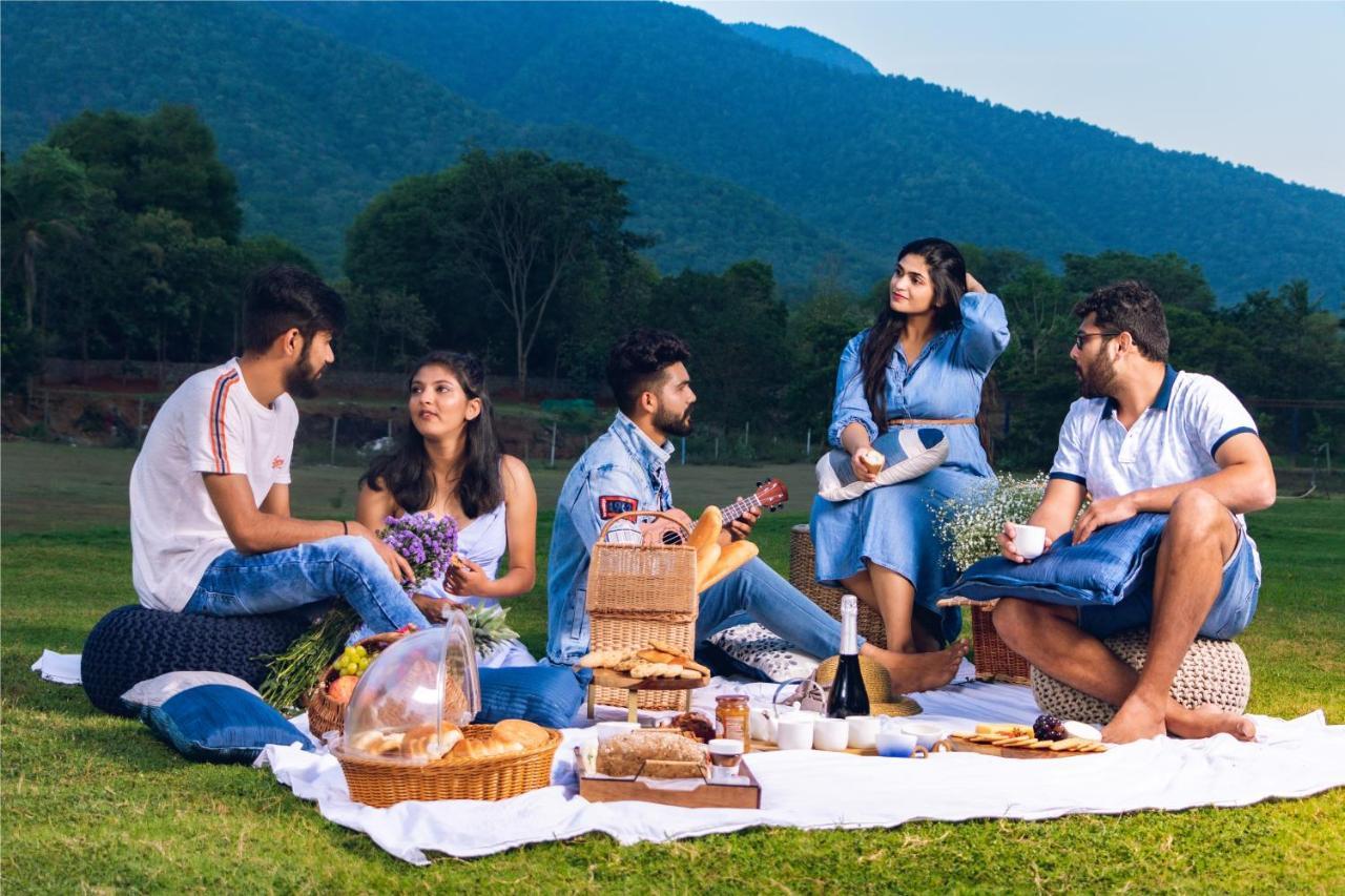 Avana Resort Mettuppālaiyam Buitenkant foto